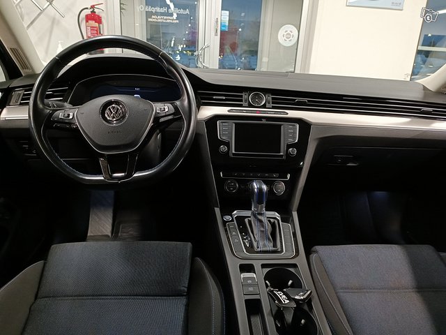 Volkswagen, VW PASSAT 7