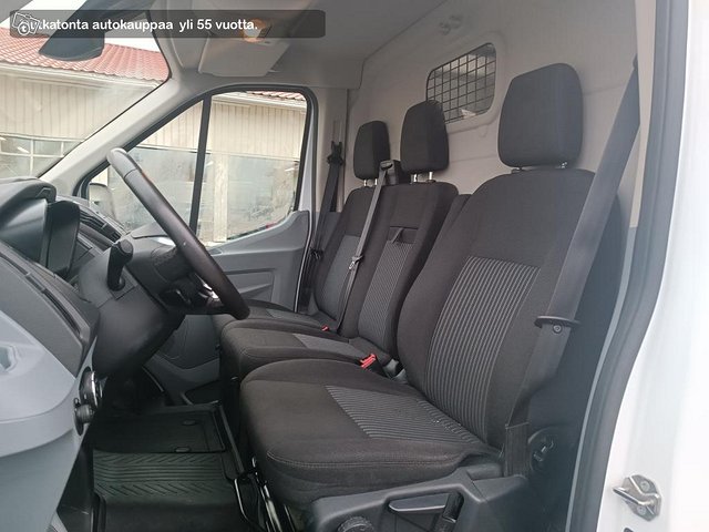 Ford Transit 9