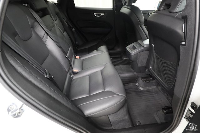 Volvo XC60 11