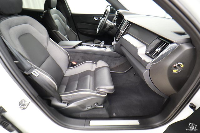 Volvo XC60 11