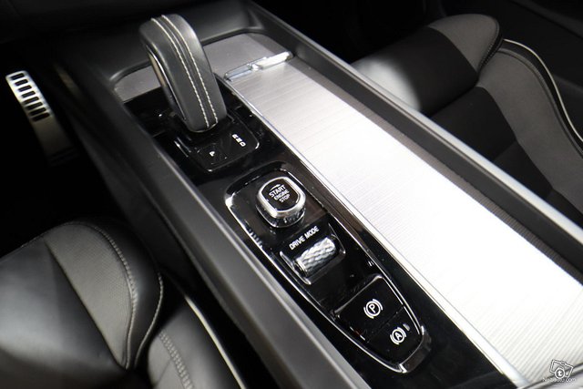 Volvo XC60 17