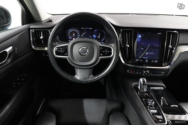 Volvo V60 14