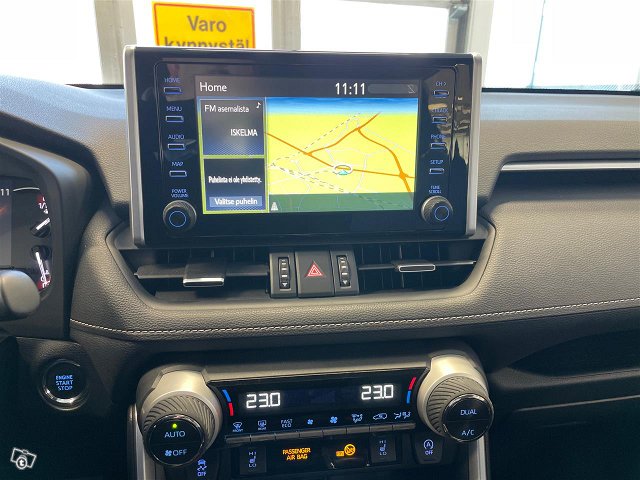 TOYOTA RAV4 16