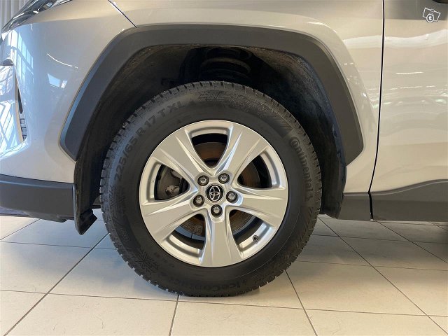 TOYOTA RAV4 20