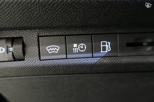 Peugeot 408 19