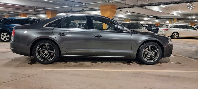 Audi A8 14