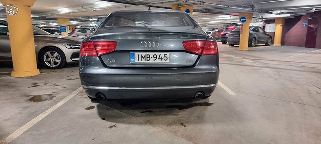 Audi A8 13