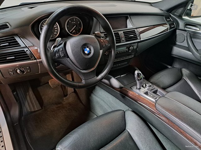BMW X6 9