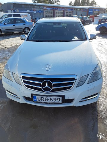 Mercedes-Benz E-sarja, kuva 1