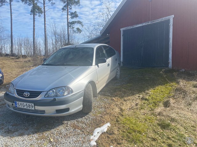 Toyota Avensis, kuva 1