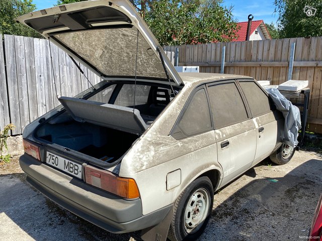 Moskvitsh 1.5 18