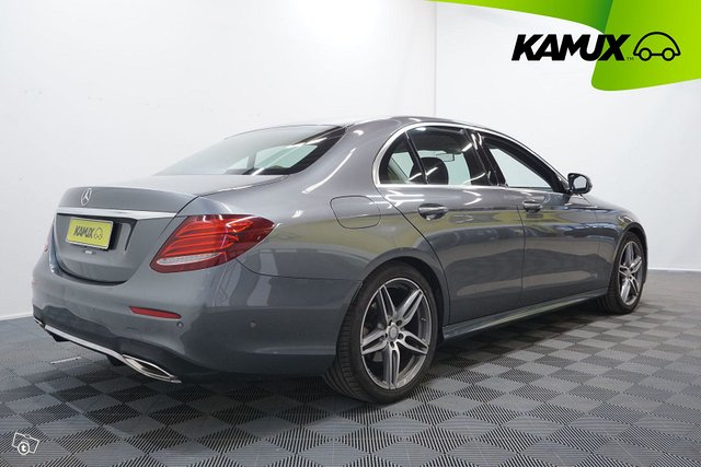 Mercedes-Benz E 4