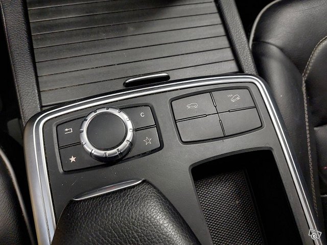Mercedes-Benz ML 20