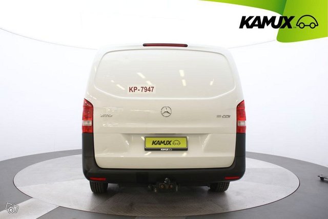 Mercedes-Benz Vito 7