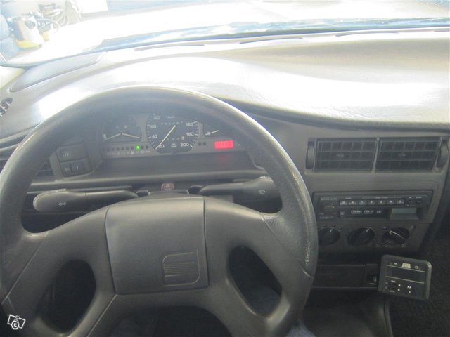 SEAT Toledo 10