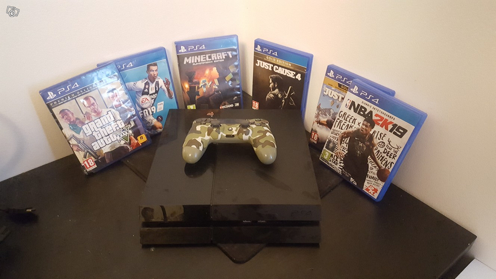 PlayStation 4, Pelikonsolit ja pelaaminen, Viihde-elektroniikka, Koko  Suomi, 