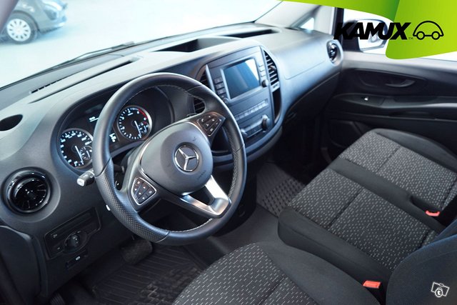 Mercedes-Benz Vito 9