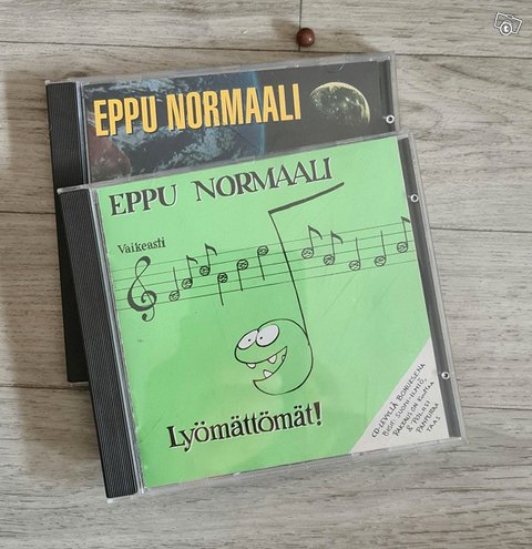 Eppu Normaali : Studio etana vaikeasti lyömättö...