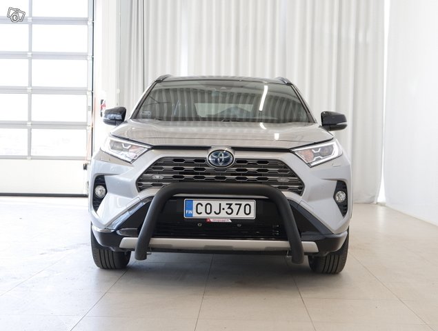 Toyota RAV4 2