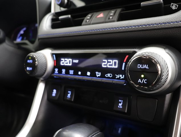 Toyota RAV4 21