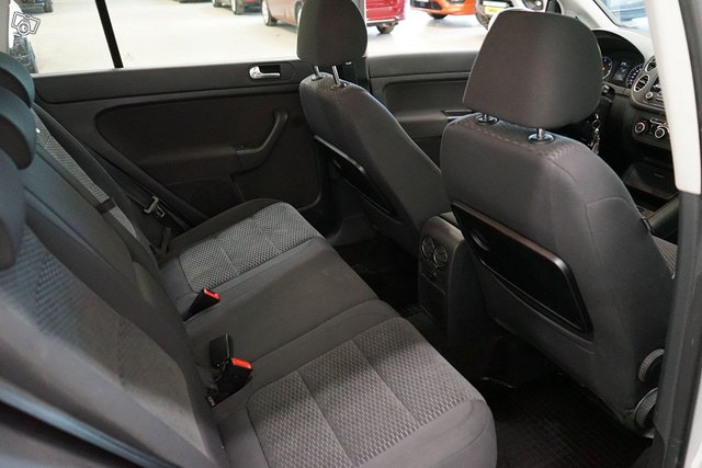 Volkswagen Golf Plus 11