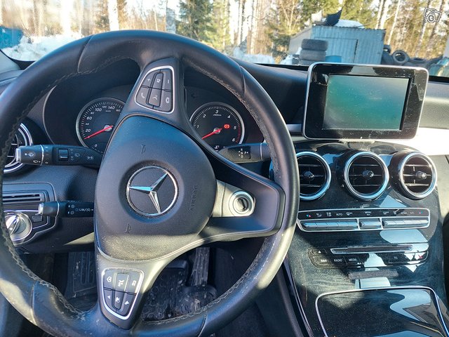 Mercedes-Benz C-sarja 12