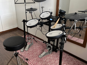 Roland TD-4KX2, Rummut, Musiikki ja soittimet, Kuopio, Tori.fi Roland TD-4KX2, Rummut, Musiikki ja soittimet, Kuopio, Tori.fi