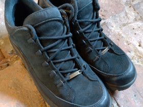 Viking ulkoilujalkineet GoreTex EU 44, Vaatteet ja kengät, Oulu, Tori.fi Viking ulkoilujalkineet GoreTex EU 44, Vaatteet ja kengät, Oulu, Tori.fi