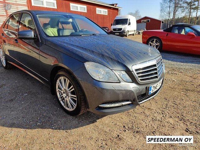 Mercedes-Benz 350 13
