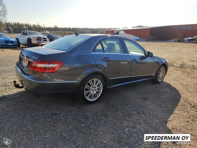 Mercedes-Benz 350 24