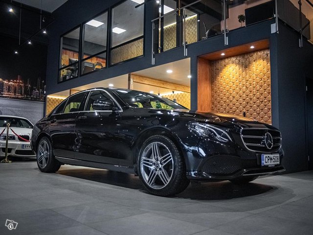 Mercedes-Benz E, kuva 1