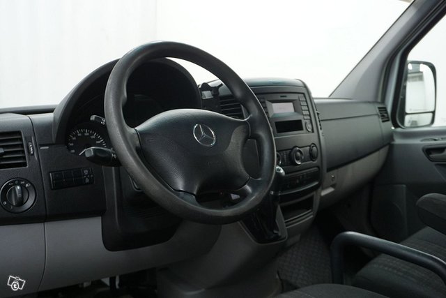 Mercedes-Benz Sprinter 10