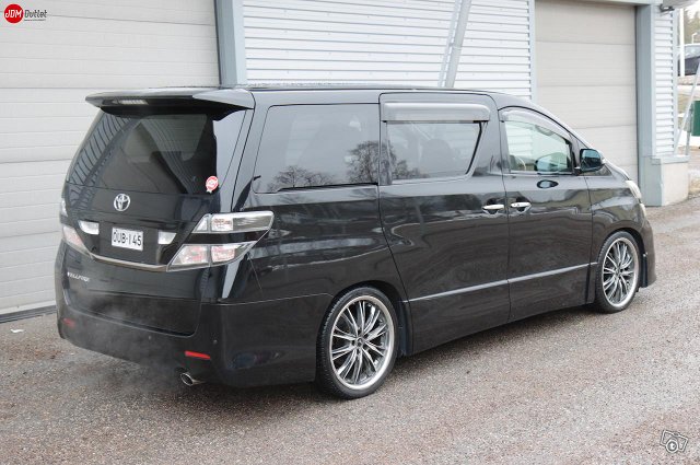 Toyota Vellfire 5