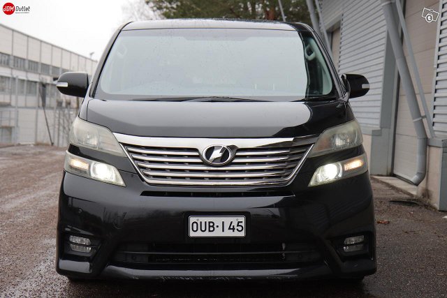 Toyota Vellfire 8