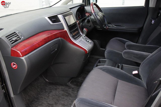 Toyota Vellfire 18
