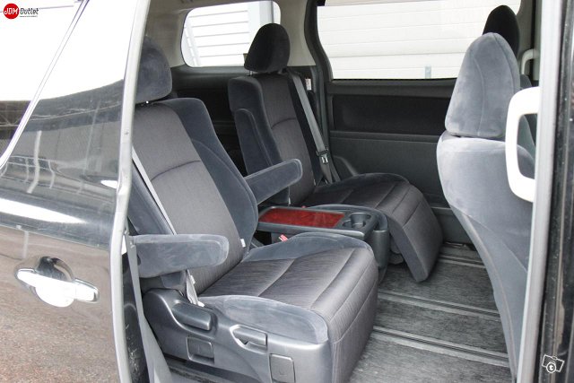 Toyota Vellfire 24