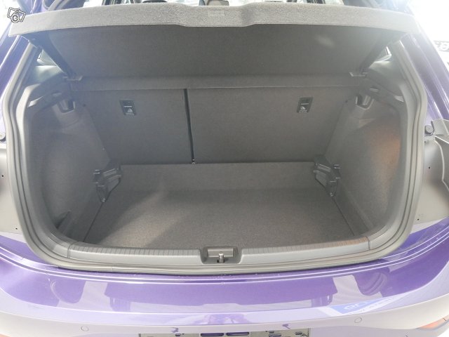 VOLKSWAGEN POLO 6