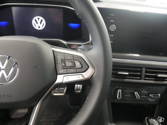 VOLKSWAGEN POLO 13