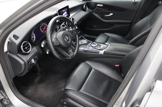 MERCEDES-BENZ C 7