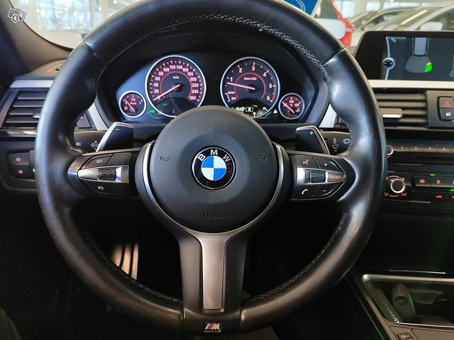 BMW 335 6