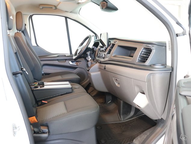 Ford Transit Custom 6