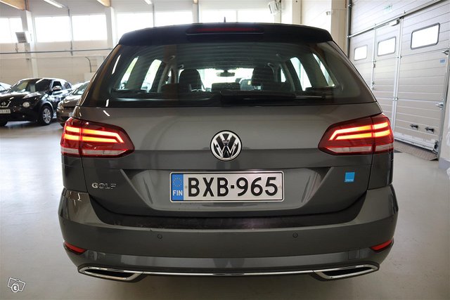 VOLKSWAGEN GOLF 6