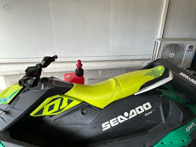 0: Sea-doo vesijetti