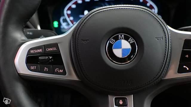 BMW 3-SARJA 13