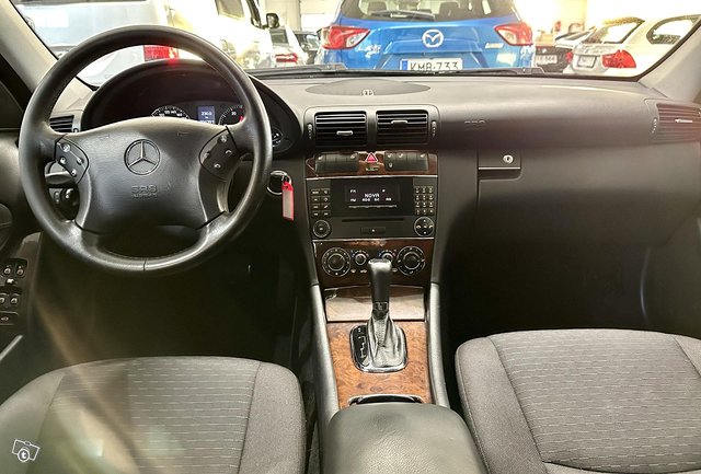 Mercedes-Benz C 7