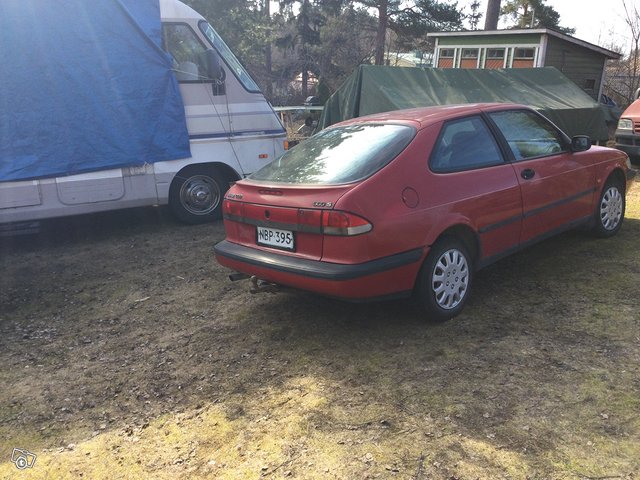 Saab 900, kuva 1