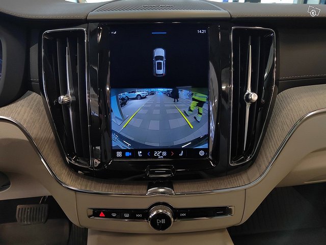 VOLVO XC60 13