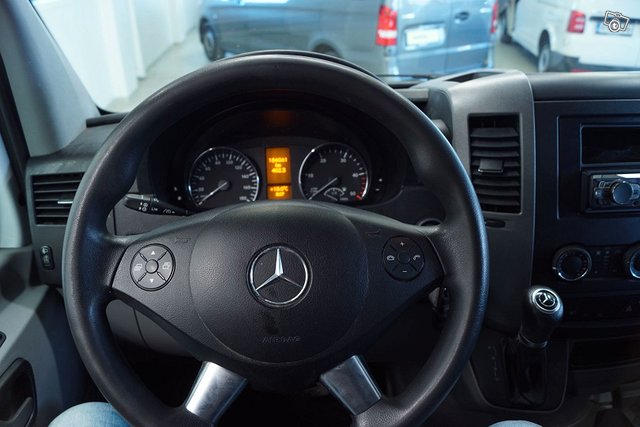 Mercedes-Benz Sprinter 13
