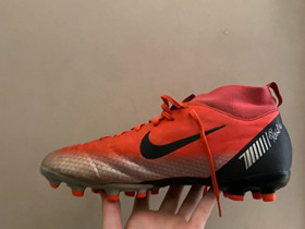Nike mercurial cr7 nappikset, Jalkapallo, Urheilu ja ulkoilu, Kokkola, Tori.fi Nike mercurial cr7 nappikset, Jalkapallo, Urheilu ja ulkoilu, Kokkola, Tori.fi