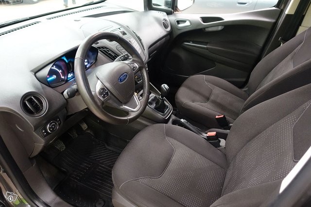 Ford Transit Courier 12